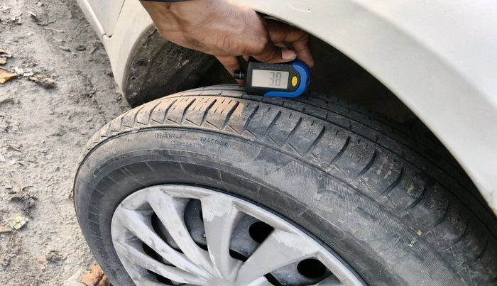 2012 Maruti Ritz VXI, Petrol, Manual, 1,00,646 km, tyre