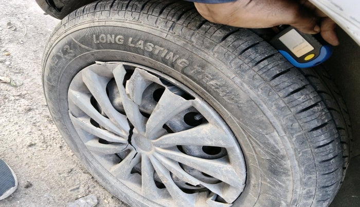 2012 Maruti Ritz VXI, Petrol, Manual, 1,00,646 km, tyre