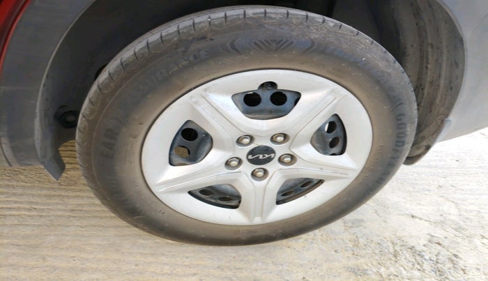 2024 KIA SELTOS HTK 1.5 Diesel MT, Diesel, Manual, 24,537 km, tyre