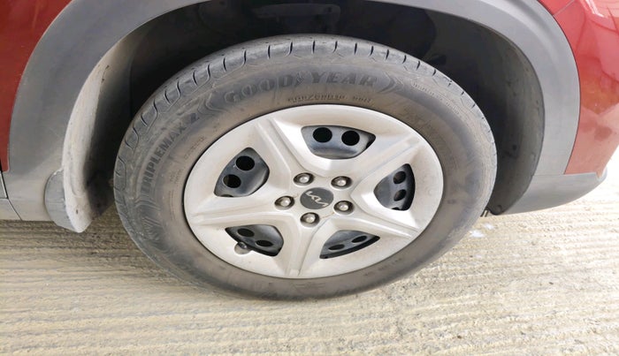 2024 KIA SELTOS HTK 1.5 Diesel MT, Diesel, Manual, 24,537 km, tyre