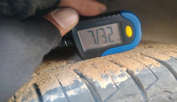 2017 Volkswagen Ameo HIGHLINE1.2L PLUS 16 ALLOY, Petrol, Manual, 86,082 km, tyre