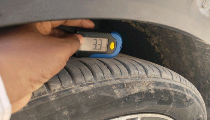 2015 Hyundai Creta SX (O) 1.6 DIESEL, Diesel, Manual, 1,21,239 km, tyre