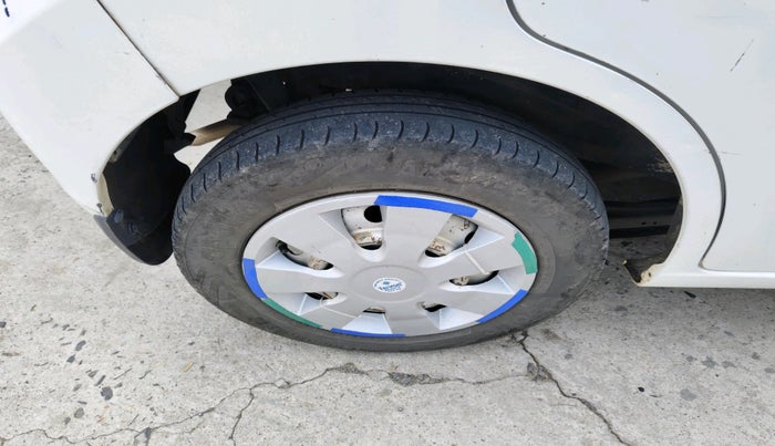 2013 Maruti Wagon R 1.0 LXI CNG, CNG, Manual, 98,645 km, tyre