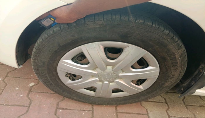 2012 Skoda Rapid AMBITION 1.6 TDI CR MT, Diesel, Manual, 1,31,267 km, tyre