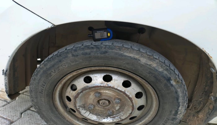 2011 Maruti Wagon R 1.0 LXI CNG, CNG, Manual, 1,34,764 km, tyre