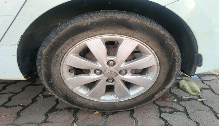 2014 Hyundai Xcent SX 1.2 (O), CNG, Manual, 1,31,550 km, tyre