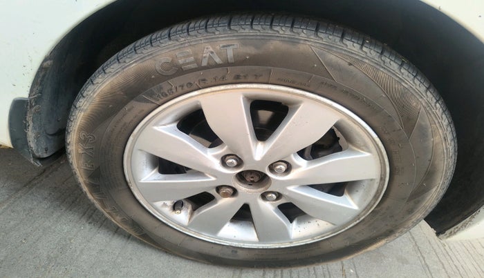 2014 Hyundai Xcent SX 1.2 (O), CNG, Manual, 1,31,550 km, tyre