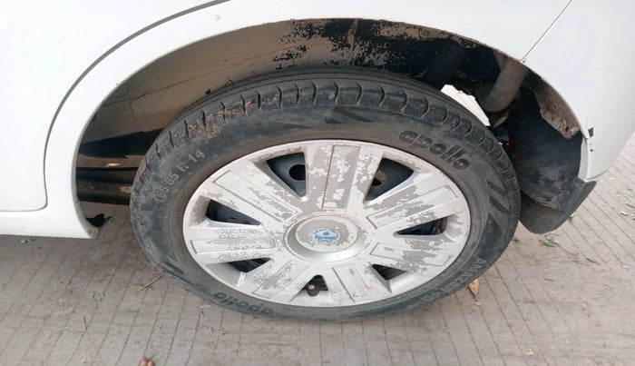 2015 Maruti Wagon R 1.0 VXI, CNG, Manual, 95,638 km, tyre