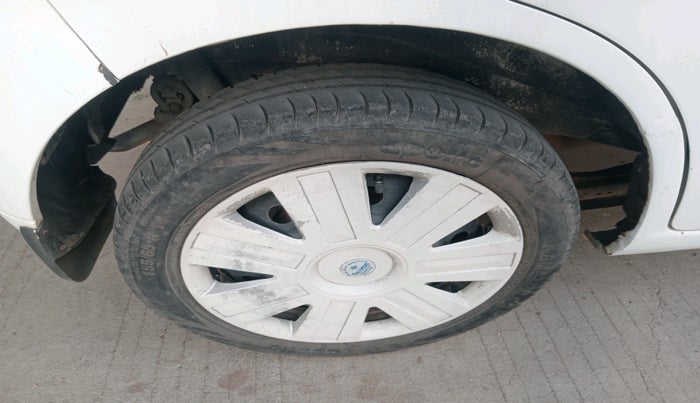 2015 Maruti Wagon R 1.0 VXI, CNG, Manual, 95,638 km, tyre