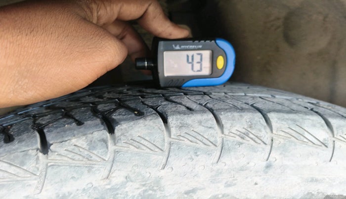 2018 Jeep Compass SPORT 1.4 PETROL, Petrol, Manual, 1,49,226 km, tyre