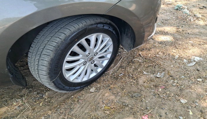 2019 Maruti Dzire ZXI, Petrol, Manual, 2,51,486 km, tyre