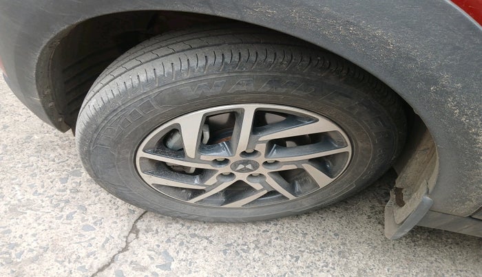 2024 Mahindra XUV 3XO AX5 1.2 L TCMPFi, Petrol, Manual, 9,424 km, tyre