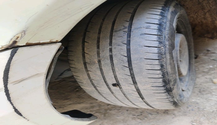 2016 Maruti Swift LDI, Diesel, Manual, 1,73,695 km, tyre