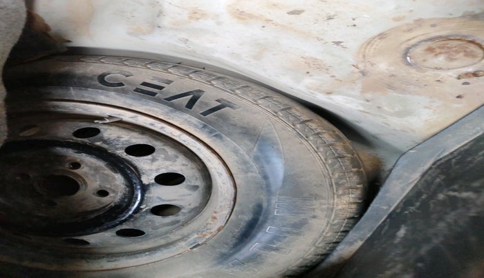 2016 Maruti Swift LDI, Diesel, Manual, 1,73,695 km, tyre