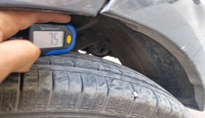 2012 Hyundai i10 MAGNA 1.2, Petrol, Manual, 88,290 km, tyre