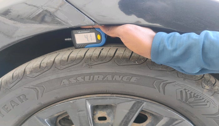 2010 Volkswagen Polo COMFORTLINE 1.2L PETROL, Petrol, Manual, 65,211 km, tyre