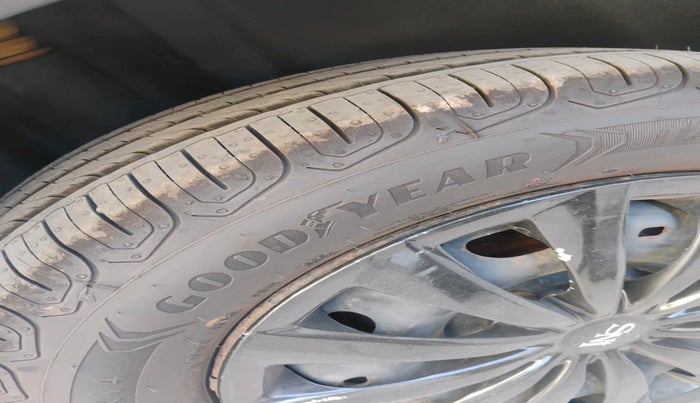 2010 Volkswagen Polo COMFORTLINE 1.2L PETROL, Petrol, Manual, 65,211 km, tyre