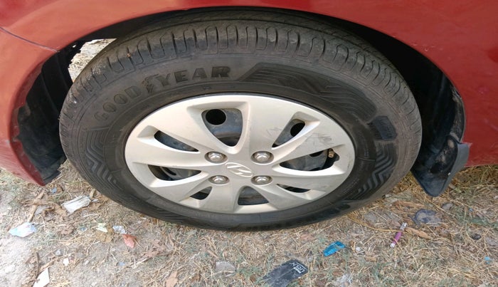 2011 Hyundai i10 SPORTZ 1.2, Petrol, Manual, 38,455 km, tyre