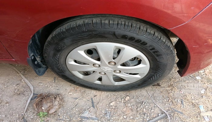 2011 Hyundai i10 SPORTZ 1.2, Petrol, Manual, 38,455 km, tyre