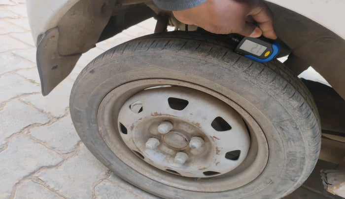 2011 Hyundai Santro Xing GL PLUS, CNG, Manual, 1,73,246 km, tyre