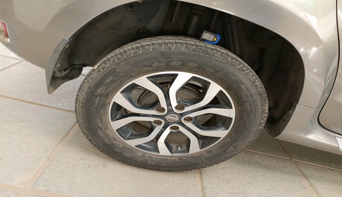 2016 Nissan Terrano XL D PLUS, Diesel, Manual, 94,832 km, tyre