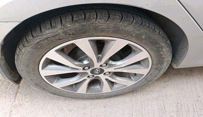 2016 Hyundai Verna 1.6 CRDI SX, Diesel, Manual, 70,504 km, tyre