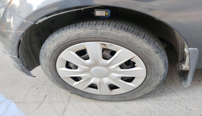 2013 Ford Figo ZXI 1.2 PETROL, Petrol, Manual, 65,926 km, tyre