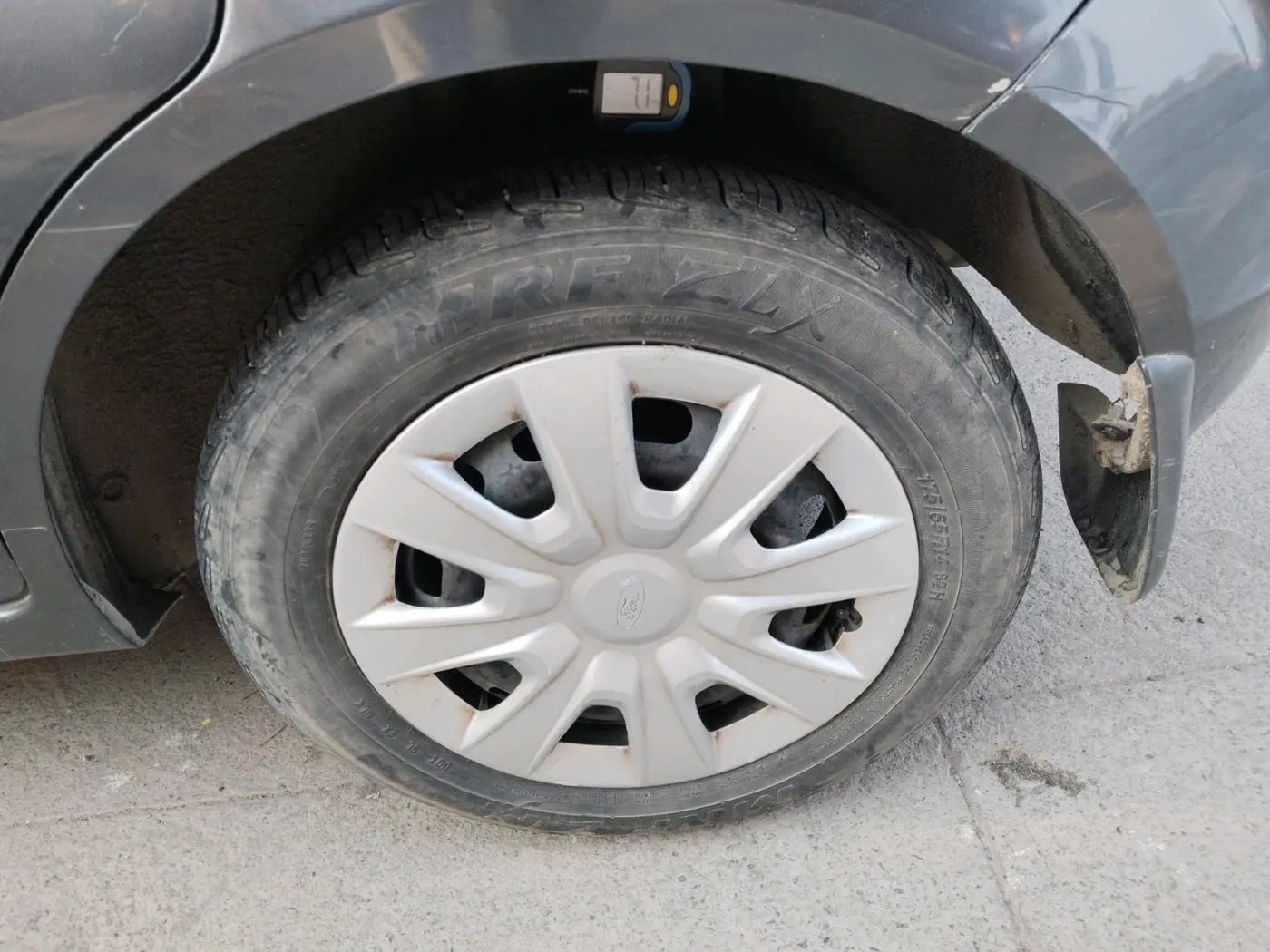 2013 Ford Figo ZXI 1.2 PETROL, Petrol, Manual, 65,926 km, tyre