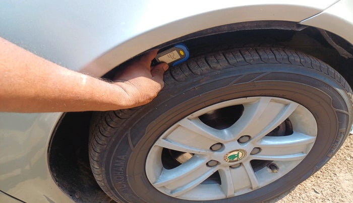 2010 Skoda Laura AMBIENTE 1.9 TDI MT, Diesel, Manual, 1,88,259 km, tyre