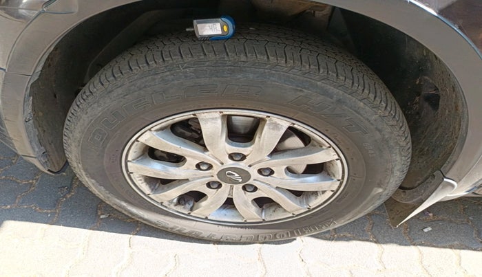 2016 Mahindra XUV500 W10, Diesel, Manual, 1,26,511 km, tyre