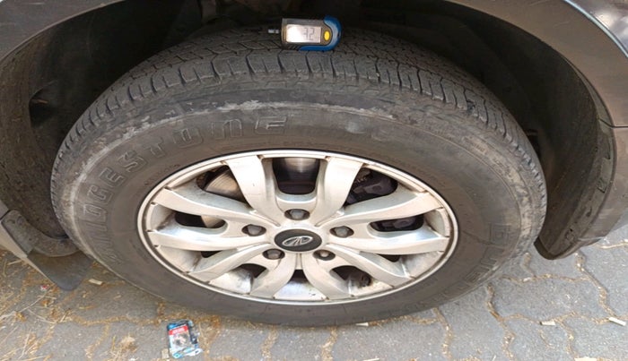 2016 Mahindra XUV500 W10, Diesel, Manual, 1,26,511 km, tyre