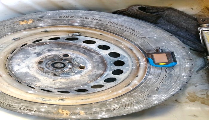 2014 Hyundai Grand i10 SPORTZ 1.1 CRDI, Diesel, Manual, 1,08,381 km, tyre