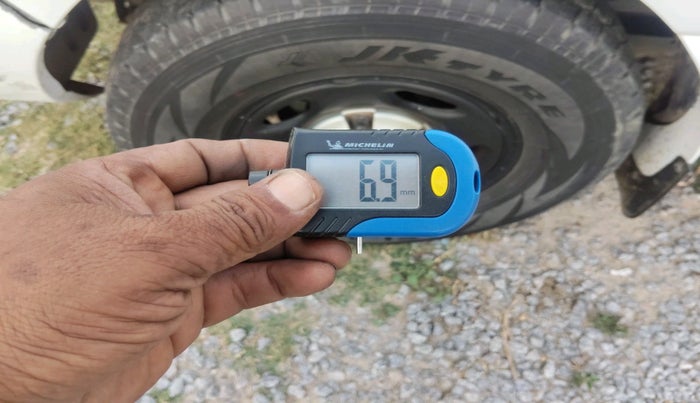 2014 Tata Safari 4X2 LX DICOR, Diesel, Manual, 76,258 km, tyre