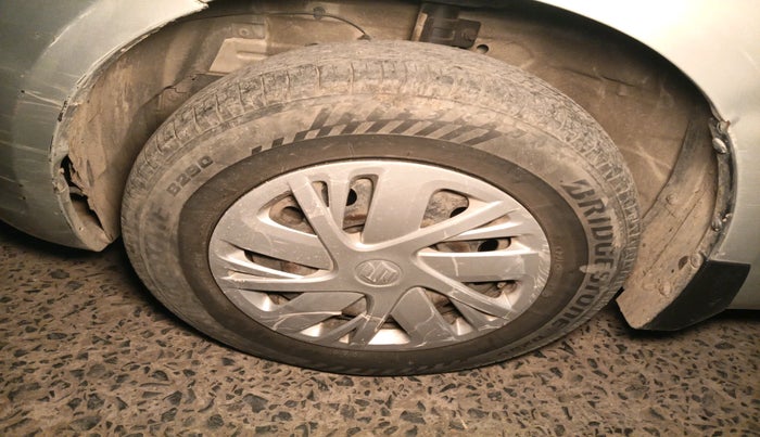 2015 Maruti Swift VDI, Diesel, Manual, 1,18,553 km, tyre