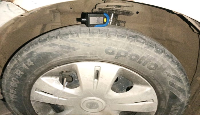 2016 Maruti Swift VXI, Petrol, Manual, 97,159 km, tyre