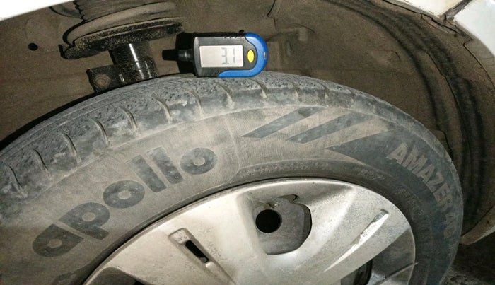 2016 Maruti Swift VXI, Petrol, Manual, 97,159 km, tyre