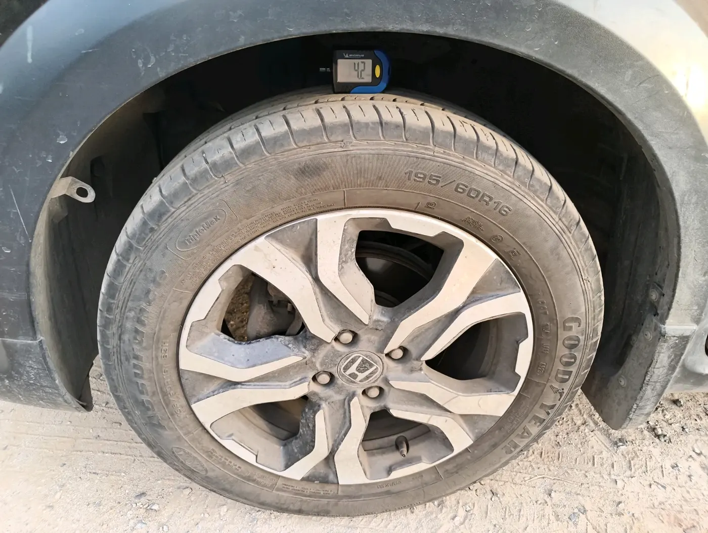 2018 Honda WR-V 1.2L I-VTEC VX MT, Petrol, Manual, 90,618 km, tyre