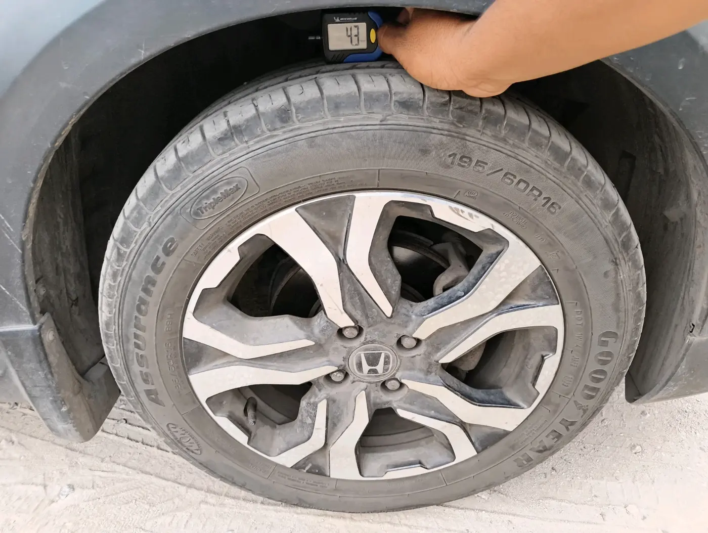 2018 Honda WR-V 1.2L I-VTEC VX MT, Petrol, Manual, 90,618 km, tyre
