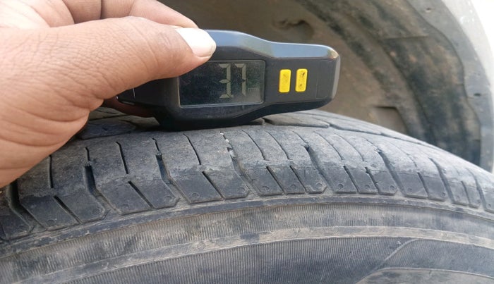 2013 Maruti Swift Dzire VXI, CNG, Manual, 1,26,880 km, tyre