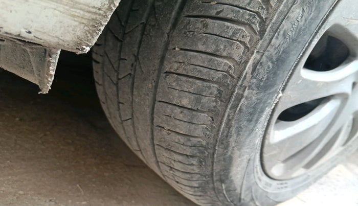 2018 Maruti Baleno ZETA PETROL 1.2, CNG, Manual, 1,19,009 km, tyre