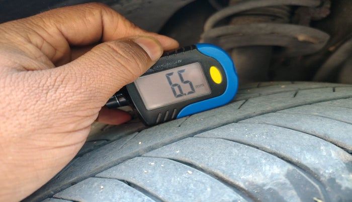 2025 Tata NEXON Creative Plus (S) 1.2 iCNG 6MT Dark Edition, CNG, Manual, 11,247 km, tyre