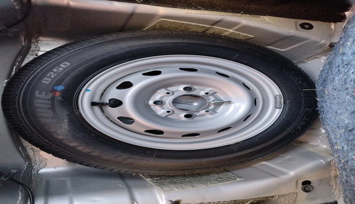 2018 Tata Tiago XZA PETROL, Petrol, Automatic, 40,070 km, tyre