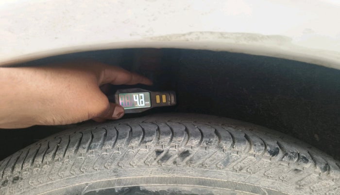 2015 Maruti Swift VXI, Petrol, Manual, 92,633 km, tyre