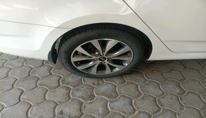 2013 Hyundai Verna FLUIDIC 1.6 VTVT SX, Petrol, Manual, 55,108 km, tyre
