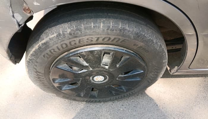 2011 Maruti Wagon R 1.0 VXI, Petrol, Manual, 2,14,439 km, tyre
