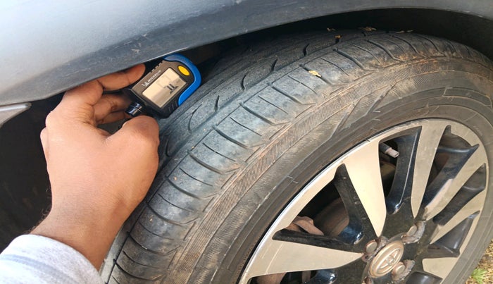 2014 Toyota Etios CROSS 1.4 GD, Diesel, Manual, 1,50,735 km, tyre