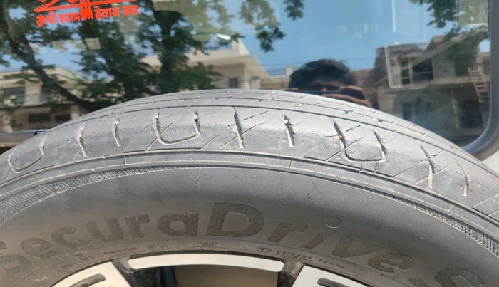 2023 Mahindra Bolero B6 (O), Diesel, Manual, 65,224 km, tyre