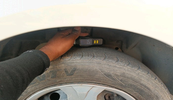 2015 Ford Ecosport TREND 1.5L DIESEL, Diesel, Manual, 1,59,569 km, tyre