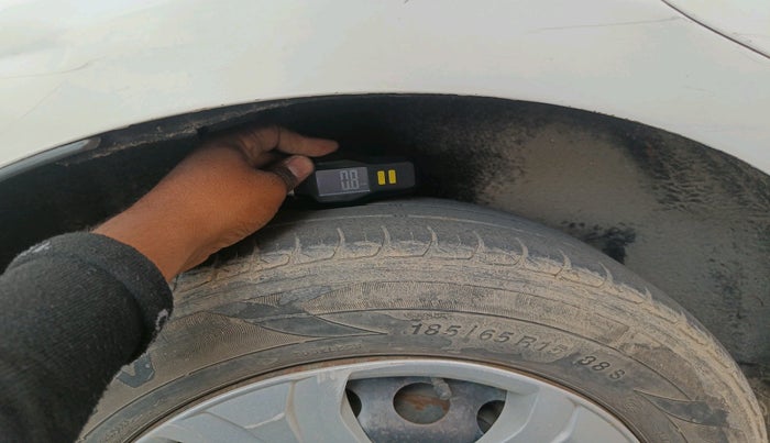 2015 Ford Ecosport TREND 1.5L DIESEL, Diesel, Manual, 1,59,569 km, tyre