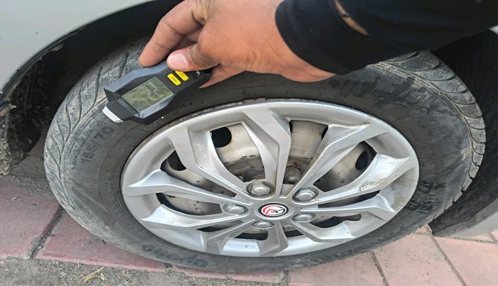 2018 Hyundai Eon ERA +, Petrol, Manual, 42,054 km, tyre